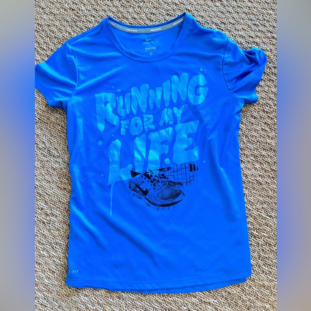Nike top